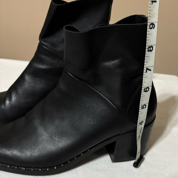 Treasure & Bond Farrah Studded Booties Black Leather Ankle Boots size 7.5 - Picture 7 of 9